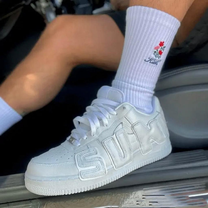 حذاء Nike Air Force 1 Low '07 باللون الأبيض (إصدار Travis Scott Cactus Jack Utopia)