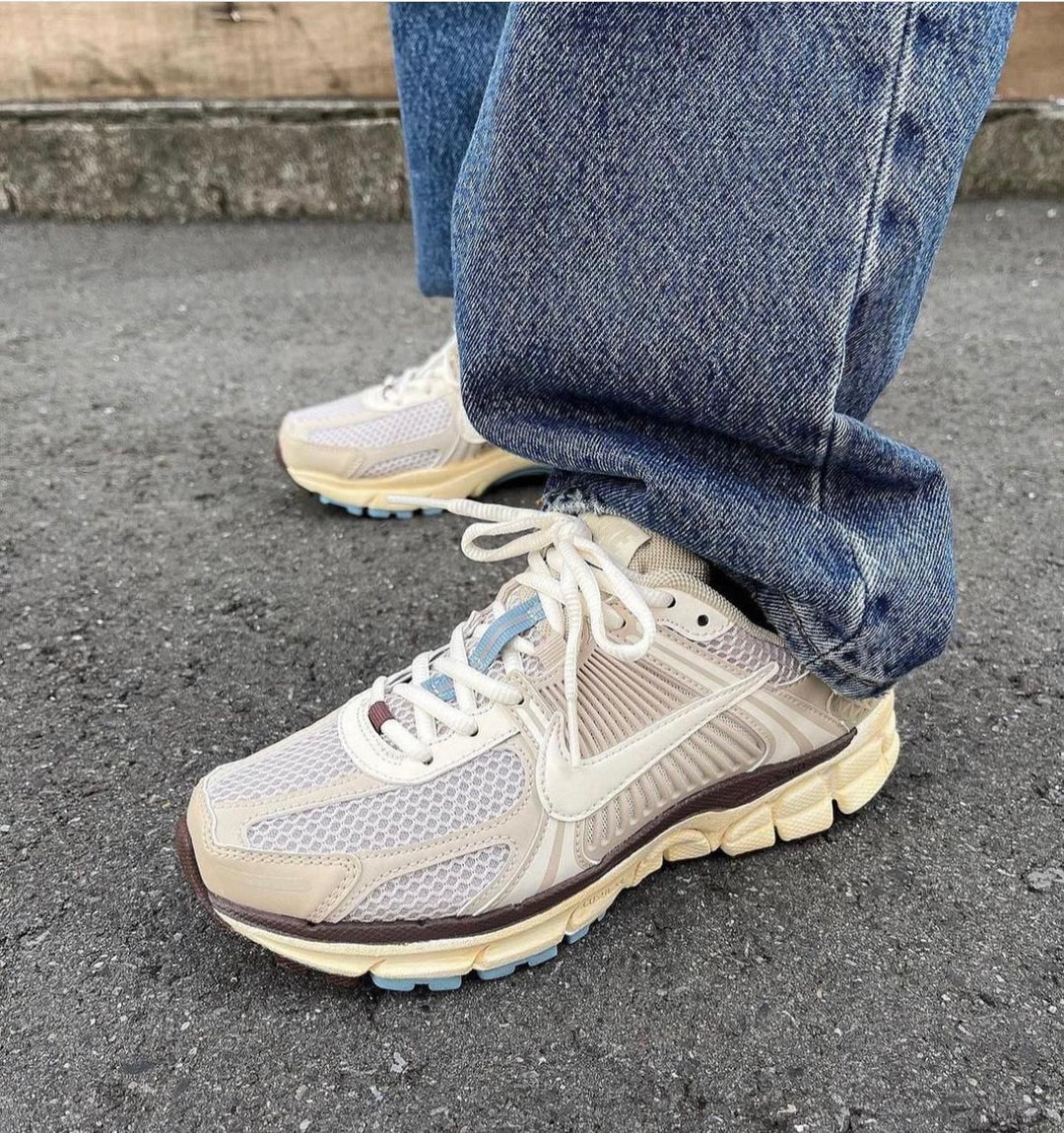 Nike Zoom Vomero 5 Oatmeal