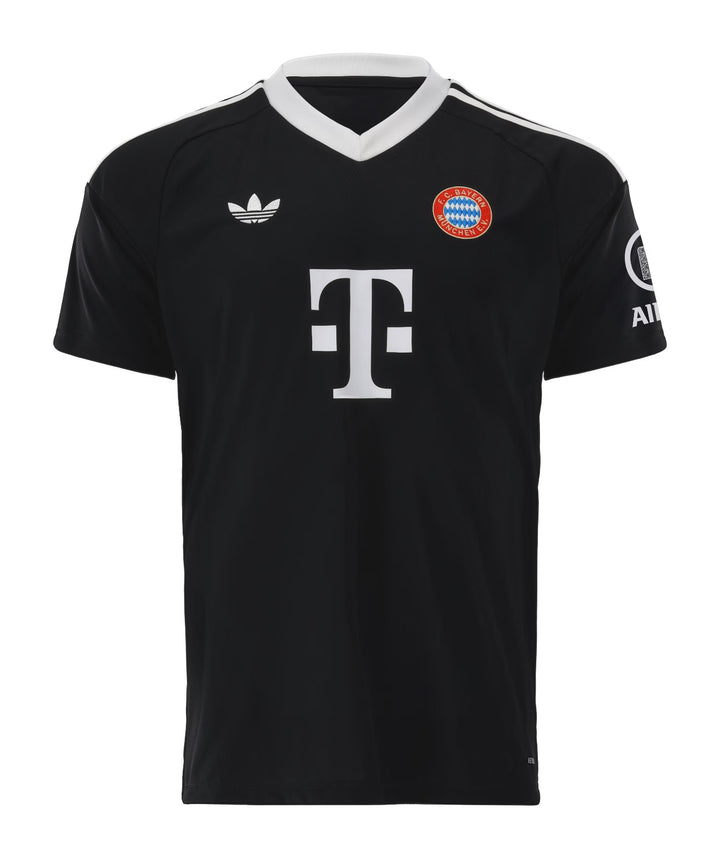 Bayern Munich GK jersey 2024/25