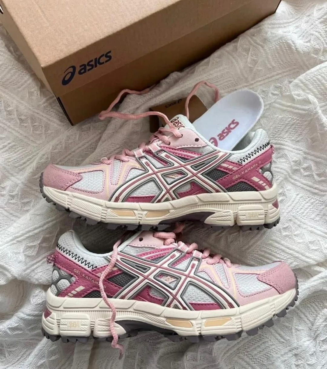 。 ASICS Gel-Kahana 8 'White Pink