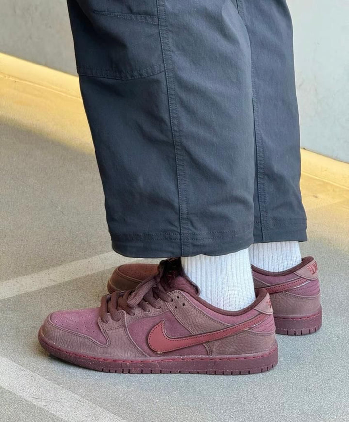 Nike SB Dunk Low City Of Love Burgundy Crush