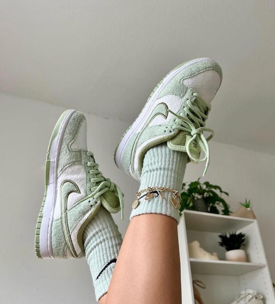 Nike Dunk Low Fleece Honeydew