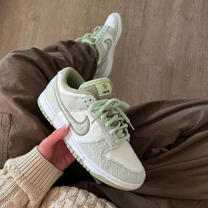 Nike Dunk Low Fleece Honeydew