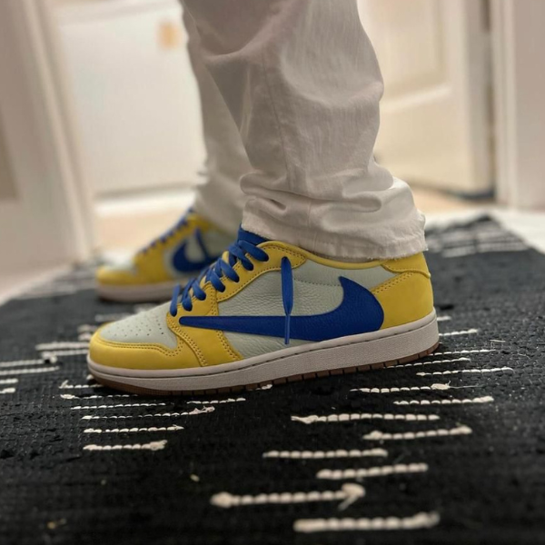 TRAVIS SCOTT XAIR JORDAN 1 LOW OG "CANARY"