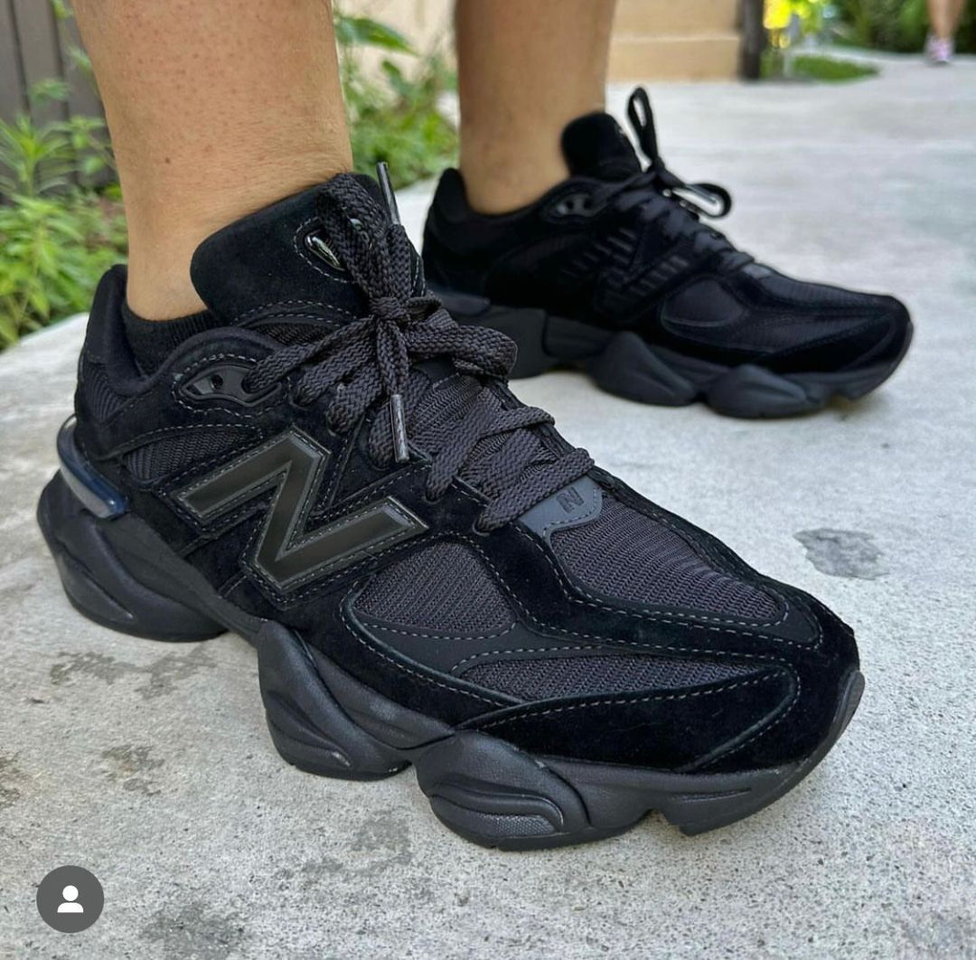 New Balance 9060 Triple Black