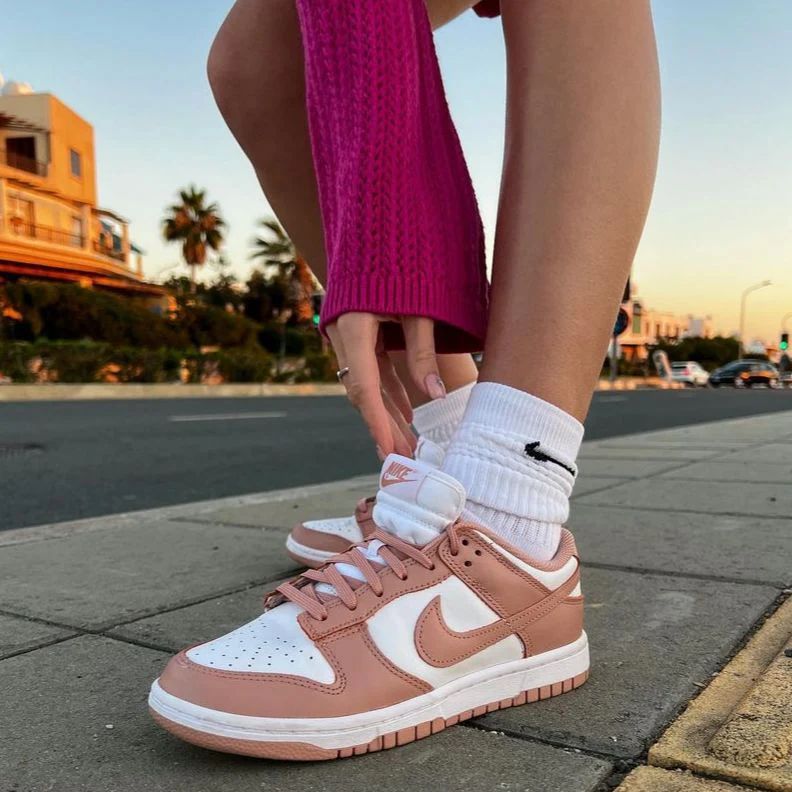 Nike Dunk Low Rose Whisper