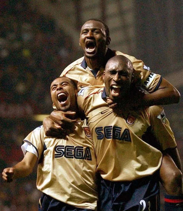 Arsenal AWAY Classic 2001/02 With Henry 14 - uaessss