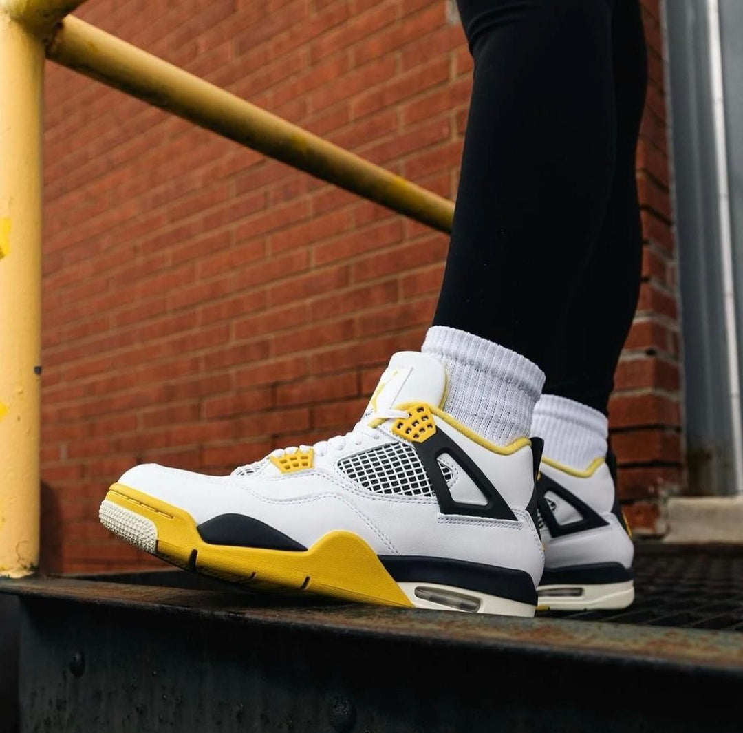 Jordan 4 Retro Vivid Sulfur