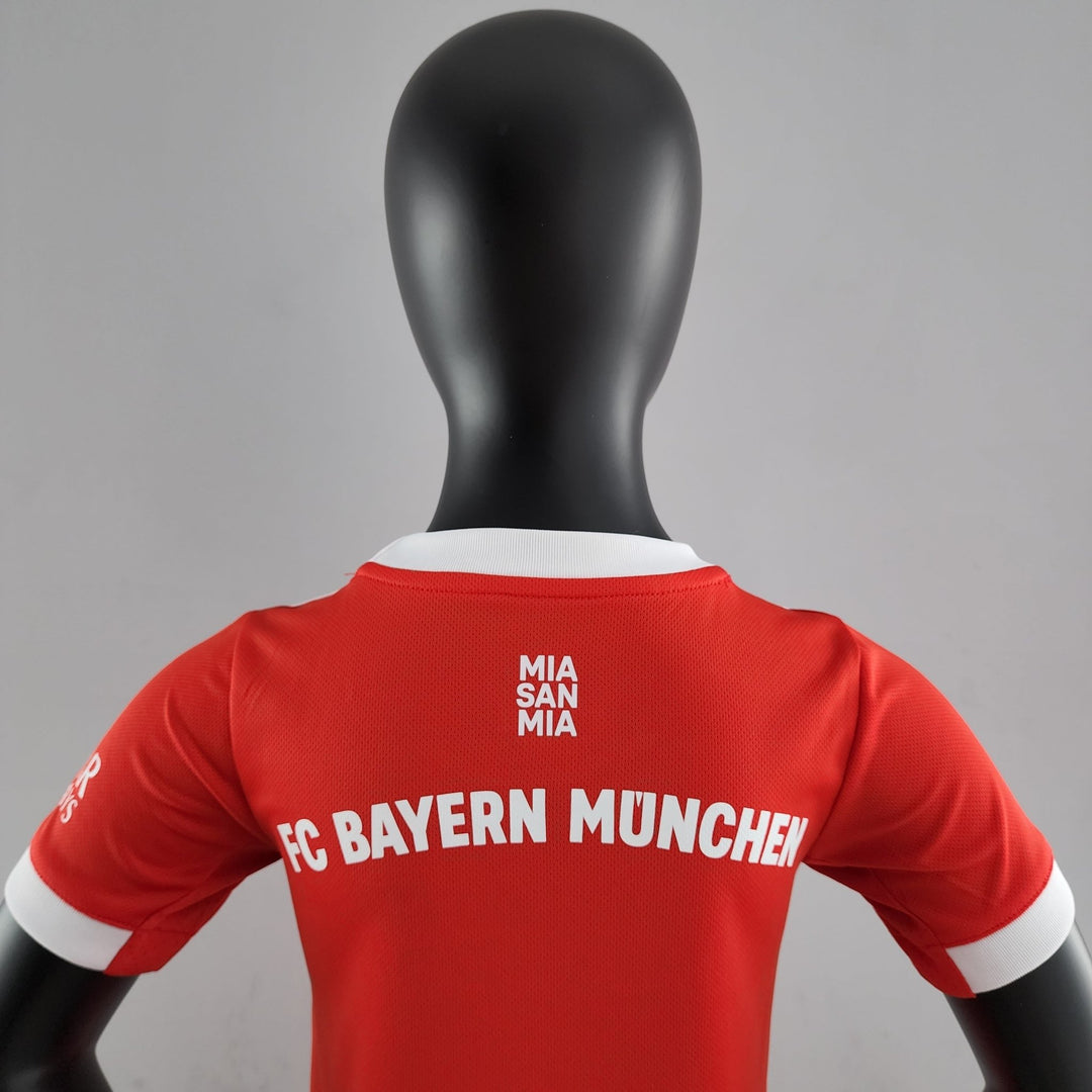 BAYERN MUNICH Kids Home Kit 2022/23 - uaessss