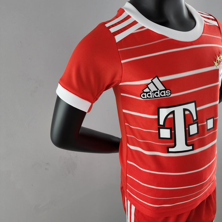 BAYERN MUNICH Kids Home Kit 2022/23 - uaessss