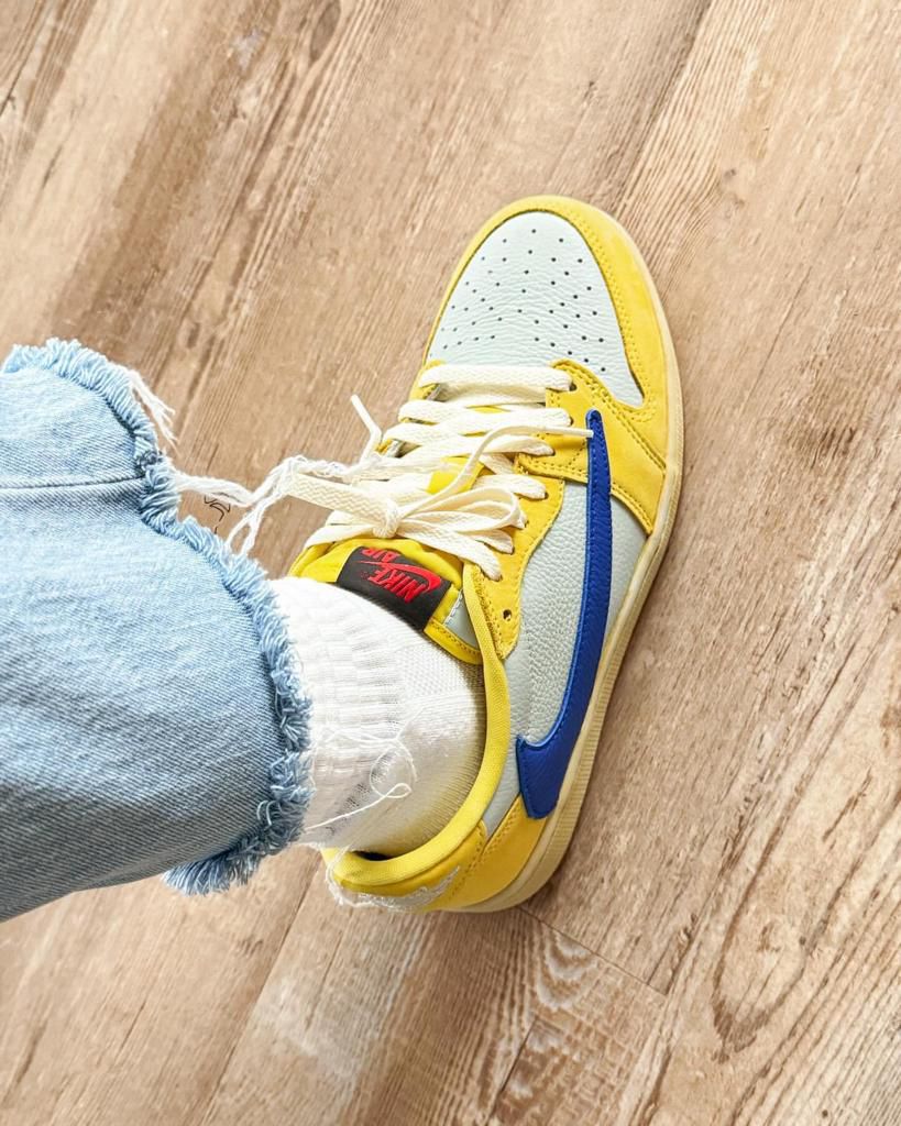 TRAVIS SCOTT XAIR JORDAN 1 LOW OG "CANARY"