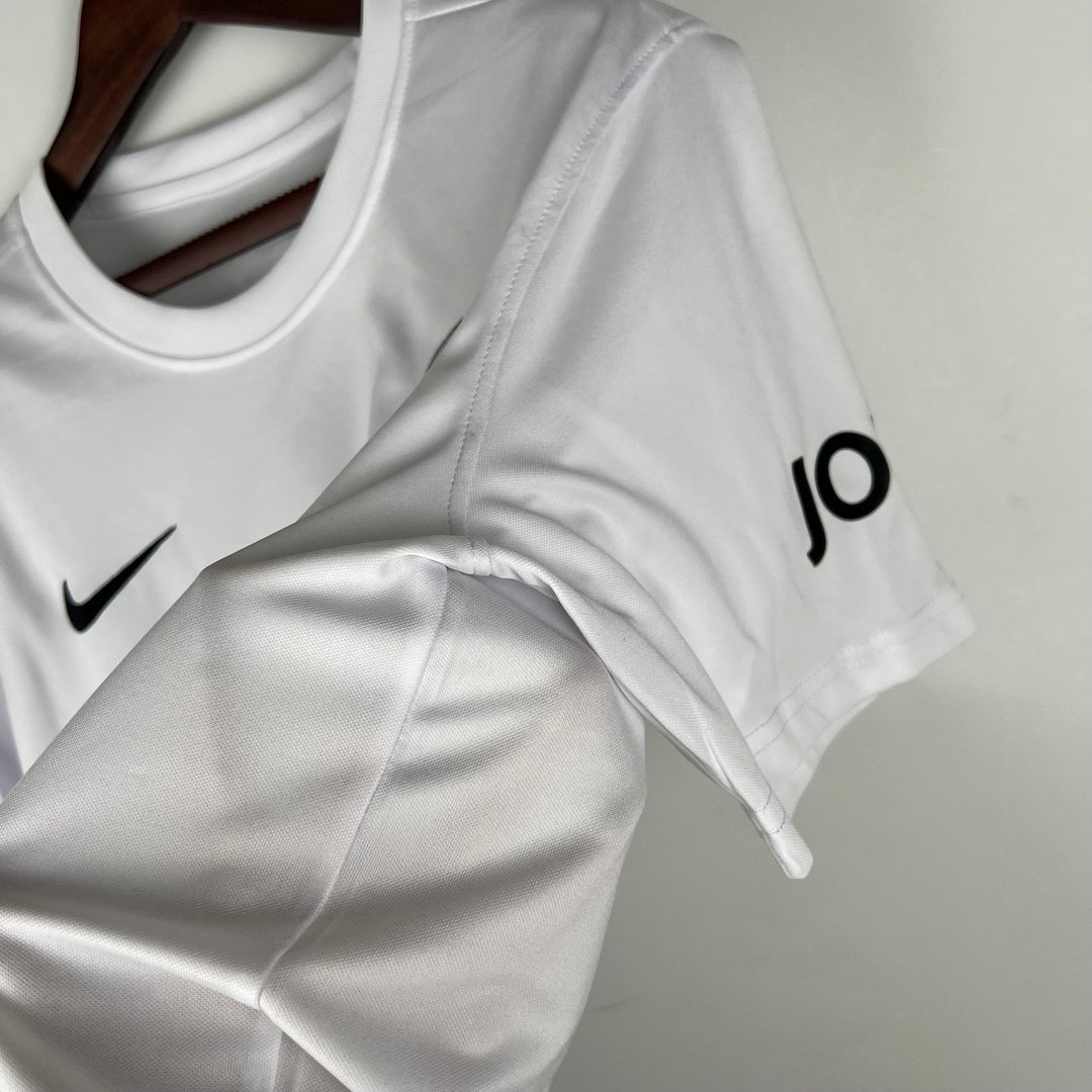 Eintracht Frankfurt Special Edition jersey 2023/24 - uaessss