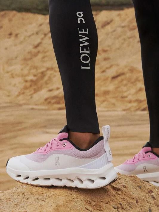 Loewe X On Cloudtilt 2.0 Running Shoes In green pink