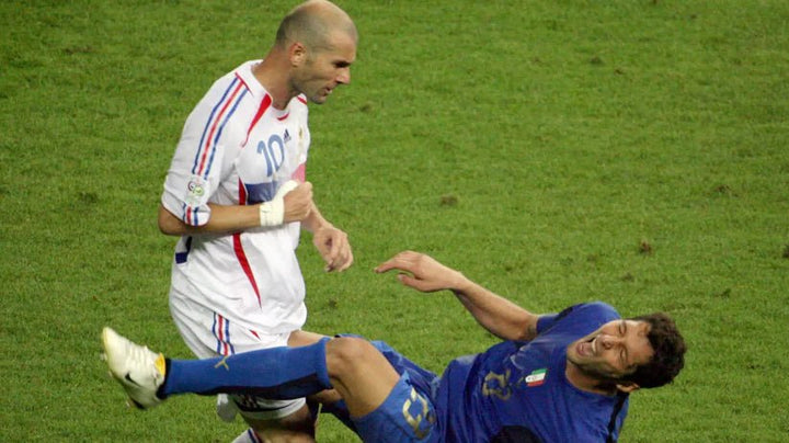 France Classic Away 2006 with Zidane 10 - uaessss