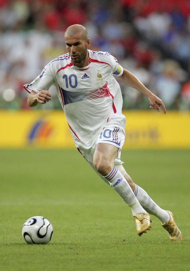 France Classic Away 2006 with Zidane 10 - uaessss