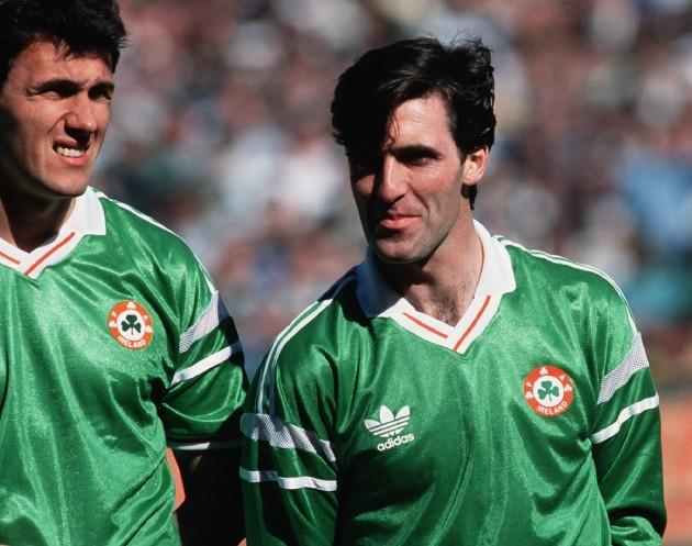 Ireland Classic home kit 1988 - uaessss