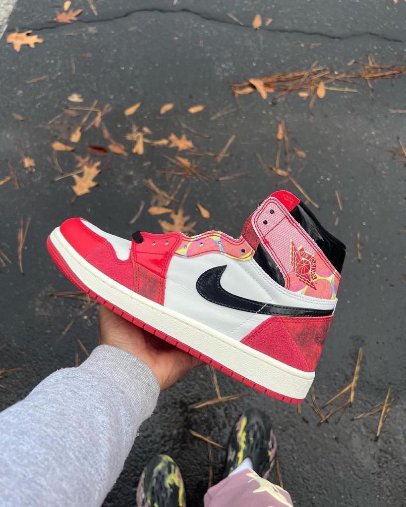 Jordan 1 Retro High OG Spider - Man Across the Spider - Verse - uaessss