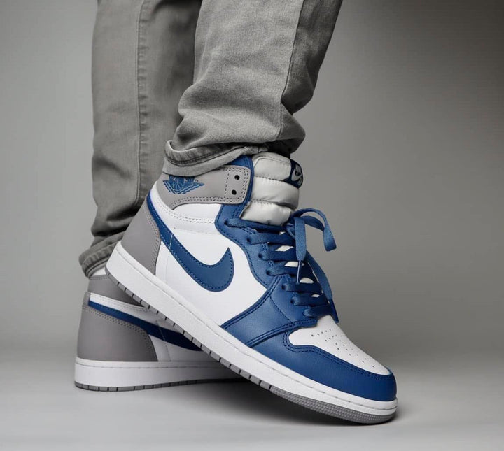 Jordan 1 Retro High OG True Blue - uaessss