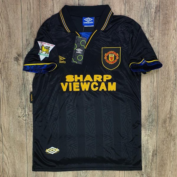 Man United Away classic 1995 WITH CANTONA 7 - uaessss