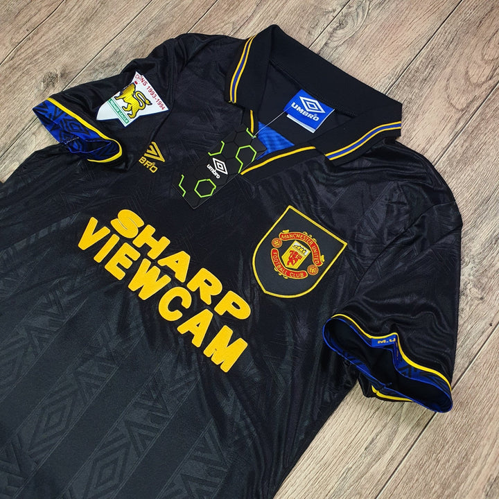 Man United Away classic 1995 WITH CANTONA 7 - uaessss