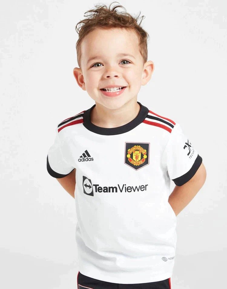 MAN UNITED Kids Away Kit 2022/23 - uaessss