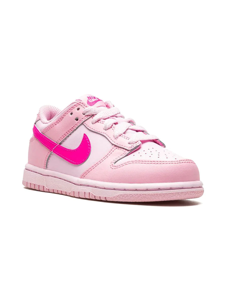 Nike Dunk Low Triple pink