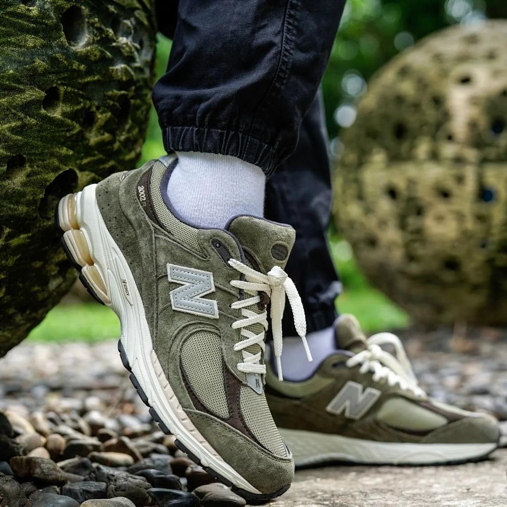 New Balance 2002RHN Olive Brown