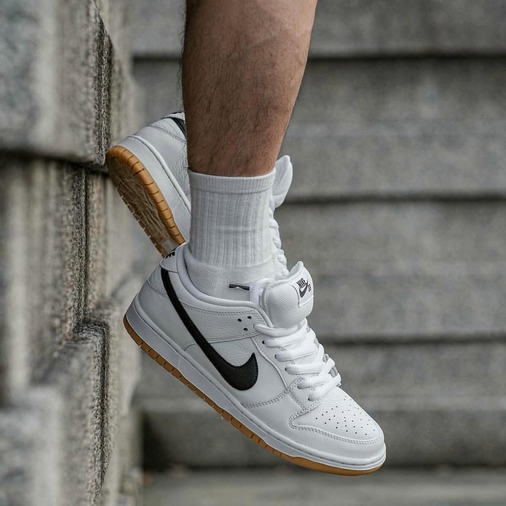 Nike SB Dunk Low "White Gum