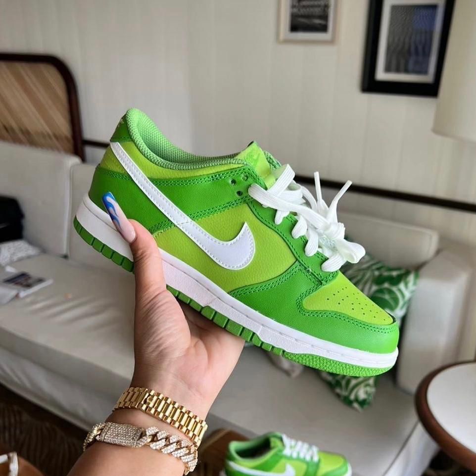 nike dunk low chlorophyll