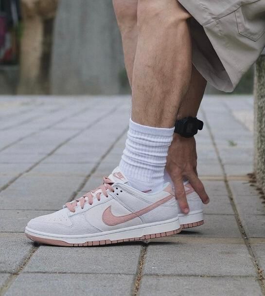 Nike dunk low fossil rose