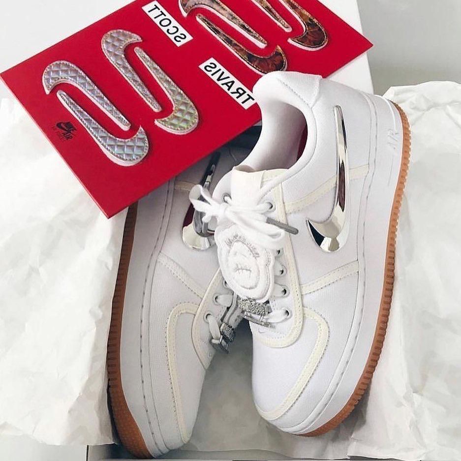 Travis Scott x Air Force 1