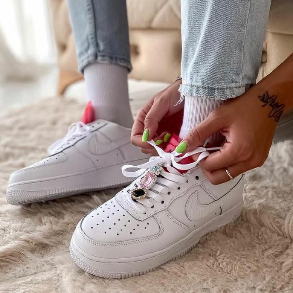 Nike Air Force 1 07 LX Pink