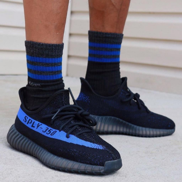 yeezy boost 350 v2 dazzling blue