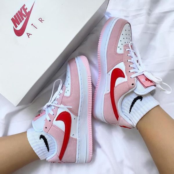 nike air force 1 07 valentine's day