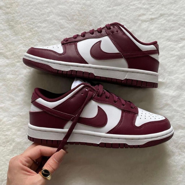 Nike dunk Low Bordeaux