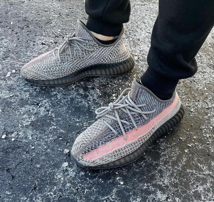 حذاء ييزي 350 v2 آش ستون