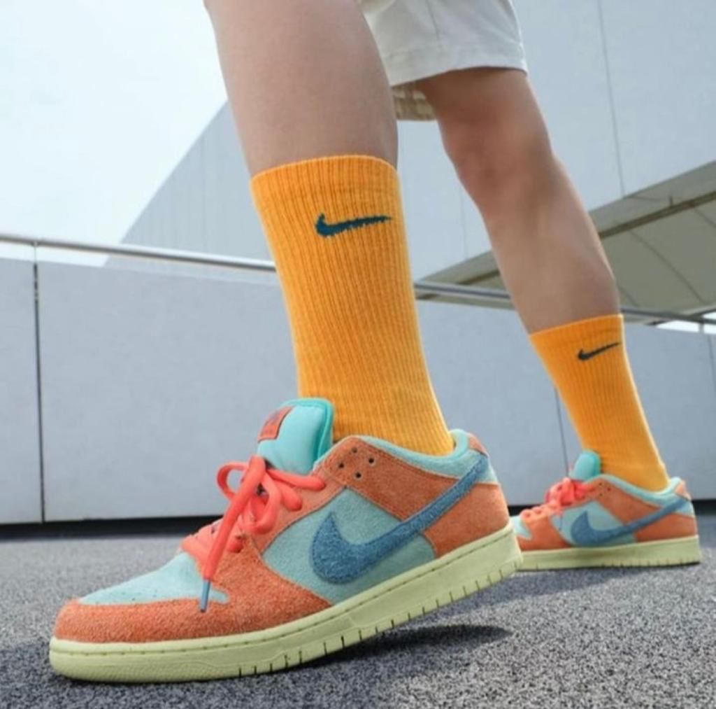 Nike SB Dunk Low Orange Emerald Rise