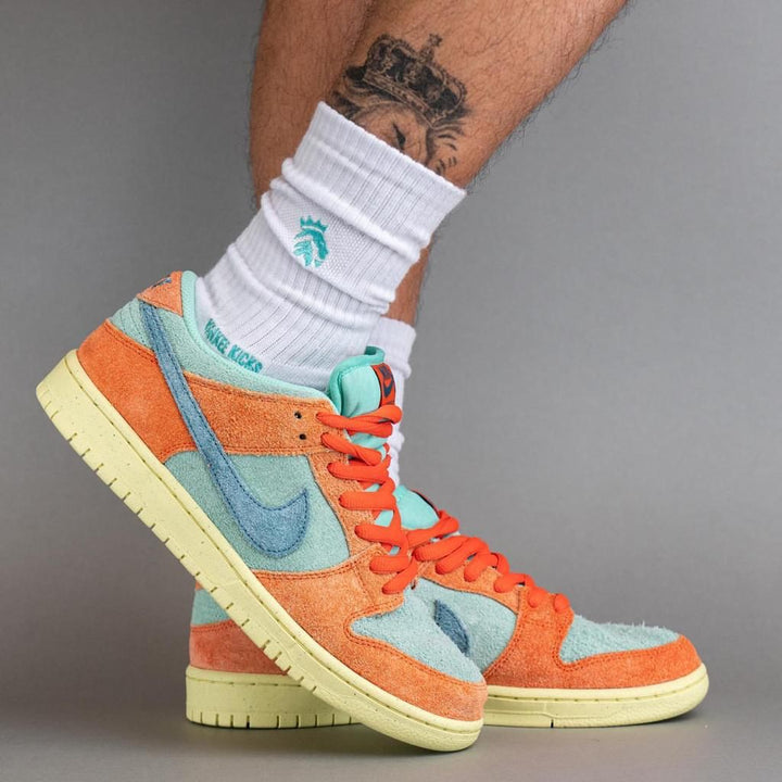 Nike SB Dunk Low Orange Emerald Rise