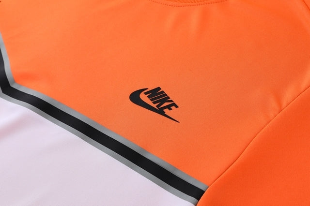 NIKE TECH FLEECE SHORTS SET -ORANGE