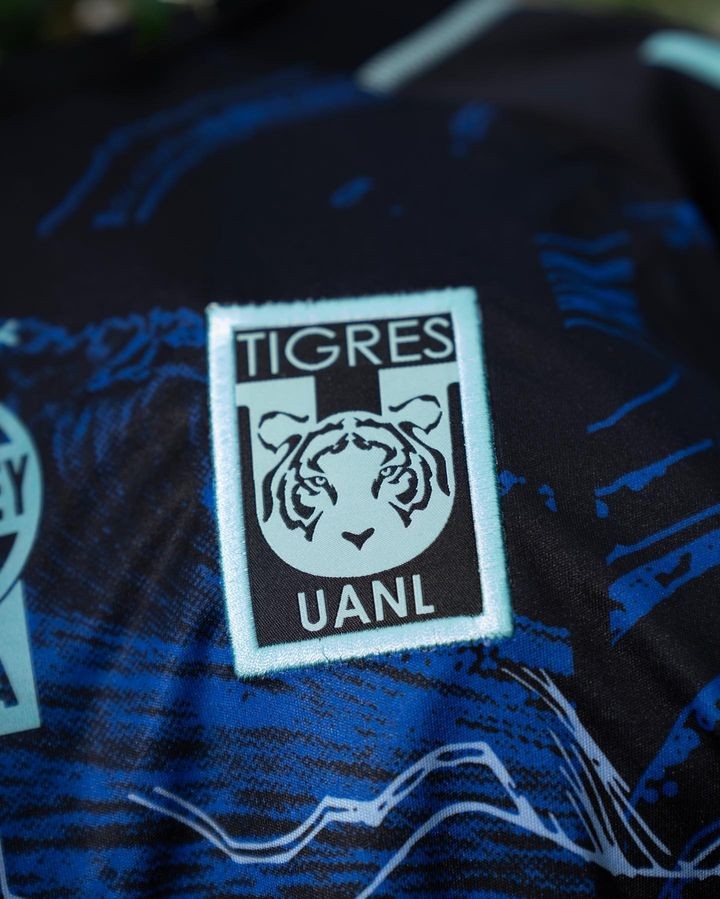 قميص Tigres UANL إصدار خاص 2023/24