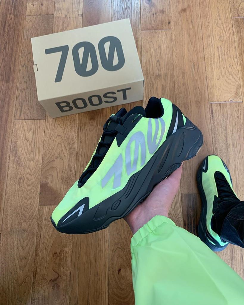 Yeezy 700 Mnvn Green